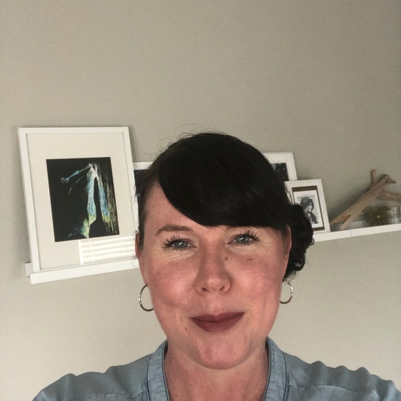 Meet your Posher, Amanda - Picture 1 of 1